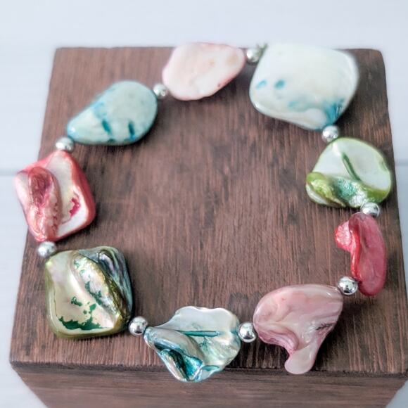 Vintage Stretch Bracelet Colorful Dyed Shell? - Picture 1 of 5